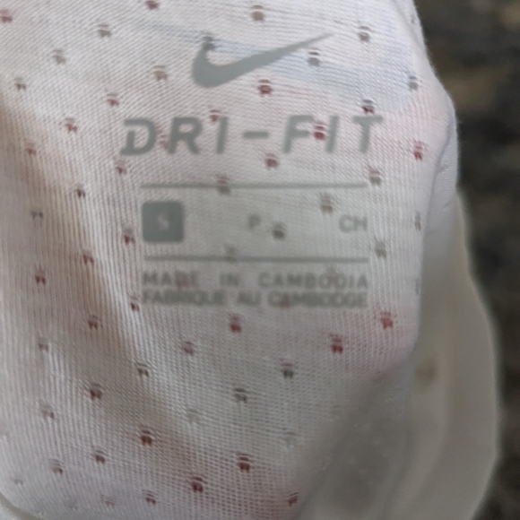 Nike perforated long sleeve. - Picture 2 of 8